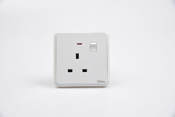 Midea 1 Gang 13A (BS) Single Socket with Switch & Neon 250V