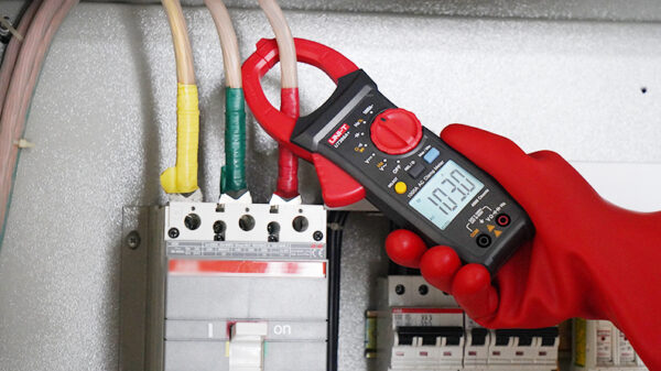 UNI-T UT205E 1000A AC Clamp Meter - Image 6