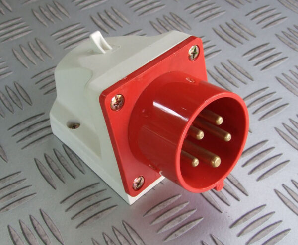 Wall Mount Industrial Plugs Three Phase 32A 5 Pins – 3P+N +E IP44, Voltage : 380V – 450V - Image 2